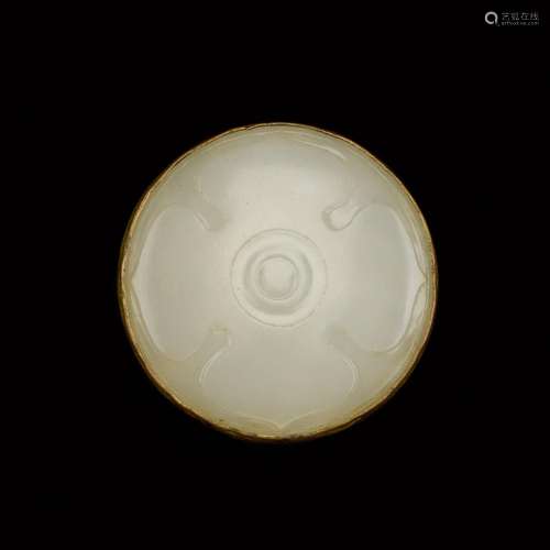 A circular white jade plaque, Han dynasty | 漢 玉珮