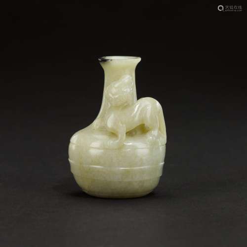A miniature jade `feline` flask, Ming dynasty or later | 明或...