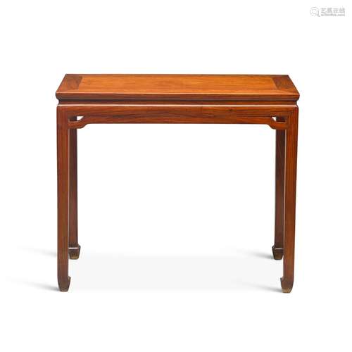 A huanghuali side table, Late Ming dynasty  |  明末 黃花梨霸...