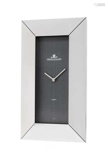 Jaeger-LeCoultre, pendulette de table en acierMouvement: qua...