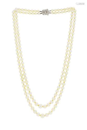 Collier 2 rangs de perles de culture blanches en chute, ferm...