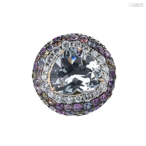 Bague or gris 750 sertie d`une aigue-marine taille cœur reha...