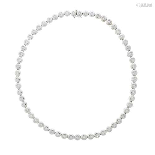 Collier rivière or gris 750 serti de diamants taille brillan...