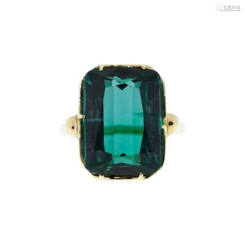 Bague or 585 sertie d`une tourmaline verte taille coussin, d...