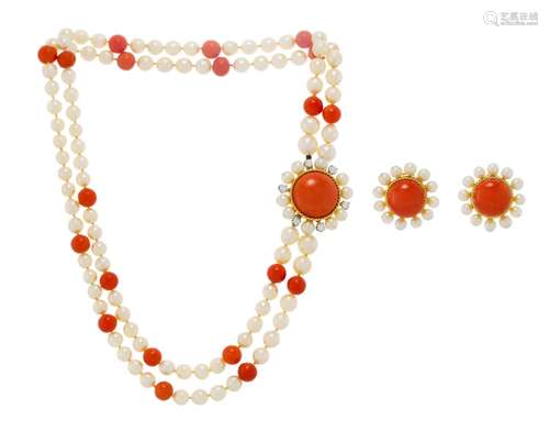 Ensemble composé d`un collier et d`une paire de boucles d`or...