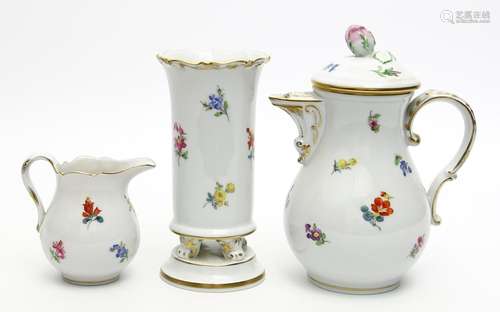 Mokkakanne, Gießer und Vase, Meissen,