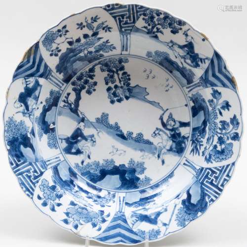 Chinese Blue and White Porcelain Basin with Scalloped Rim