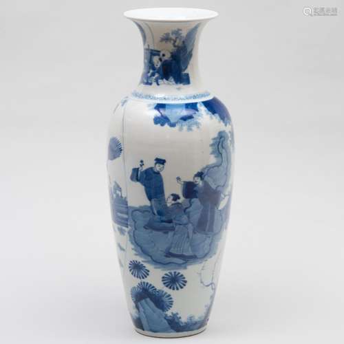 Chinese Blue and White Porcelain Baluster Vase