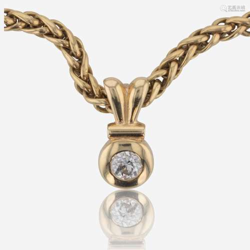 A 14K Yellow Gold Necklace with Diamond