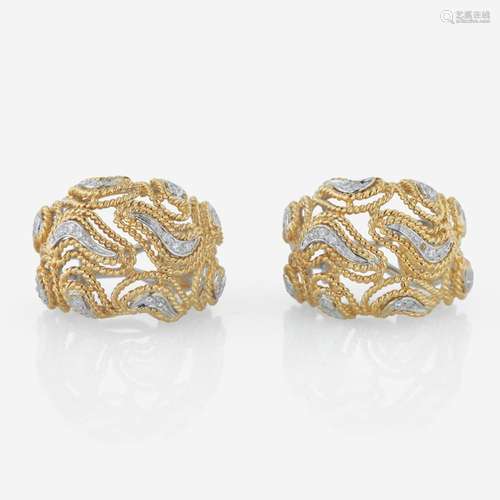 A Pair of 18K Gold Two-Tone Ear Clips Italy