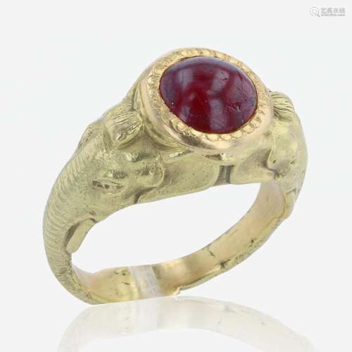 An 18K Yellow Gold Ruby Ring