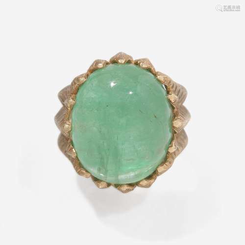 A 14K Yellow Gold and Cabochon Emerald Ring