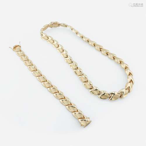 A Matching 14K Yellow Gold Bracelet and Necklace