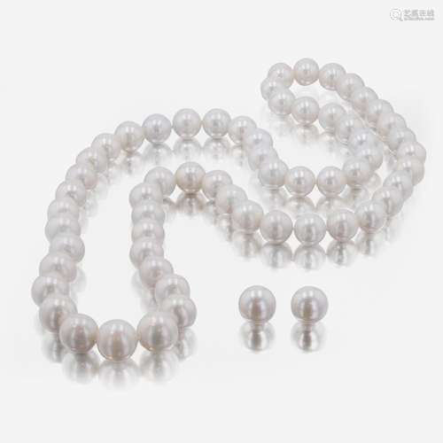 Matching Set of Pearl Earrings and Necklace