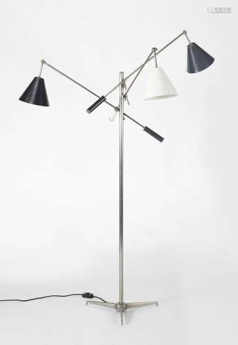 Lampe Triennale modèle par Angelo Lelii (1915-1987), éditeur...