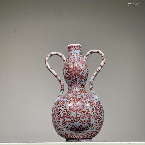 十九世纪 胭脂红彩缠枝莲纹双耳葫芦瓶