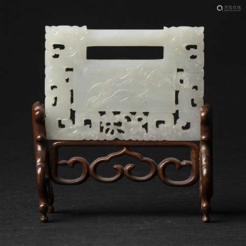 A White Jade Lock-Form 'Lotus' Plaque, 19th Century, ? ????