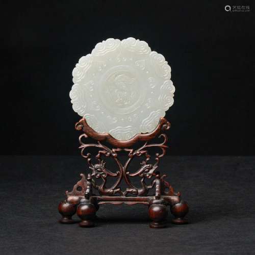 A White Jade 'Magpie' (Xi Qing) Pendant, Ming Dynasty (1368