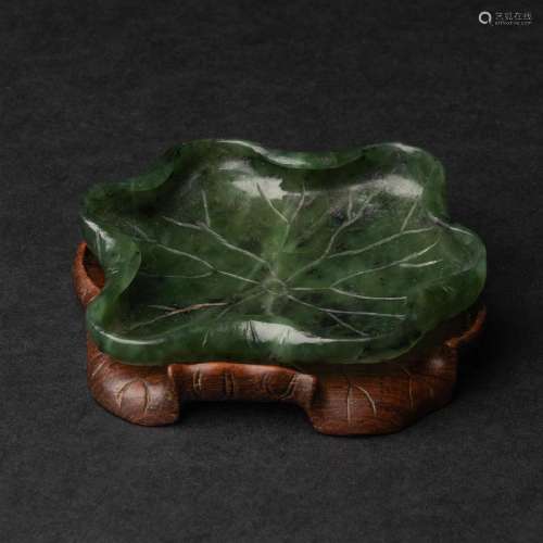 A Spinach Jade Lotus-Form Washer, 19th Century, ? ???? ????