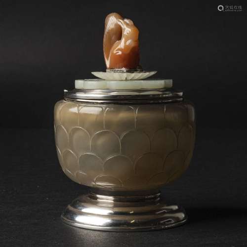 A Jade and Agate Perfumier and Cover, Yamanaka & Co., 19...