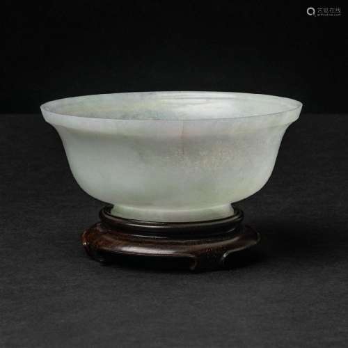 A Jadeite Bowl, Qianlong Period, 18th Century, ? ???? ???,