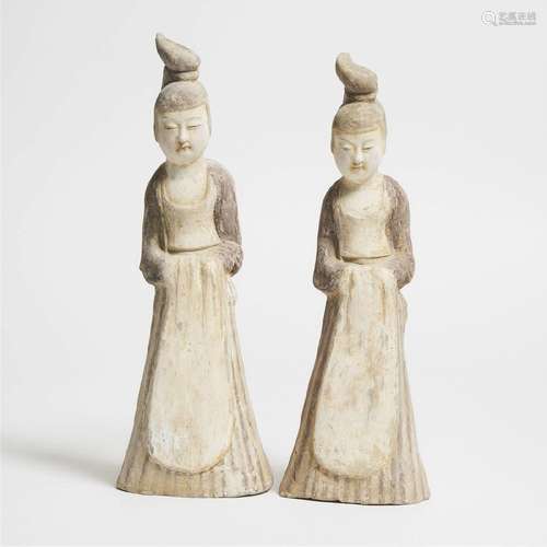 A Pair of Painted Pottery Ladies, Tang Dynasty (AD 618-907)