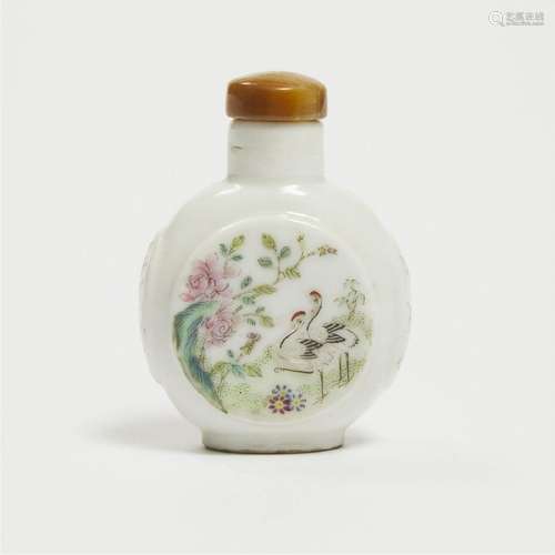 A Famille Rose 'Cranes' Snuff Bottle, Daoguang Period, 19th