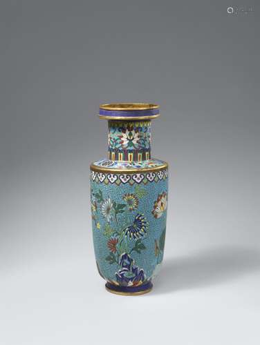 A large cloisonné enamel rouleau vase. Early 19th century