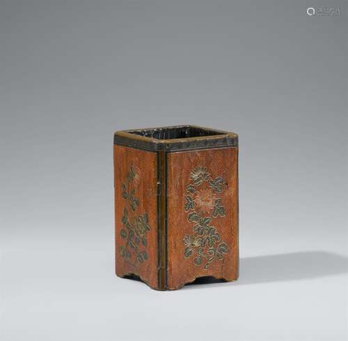 A rectangular lacquer brush pot. 17th/18th century