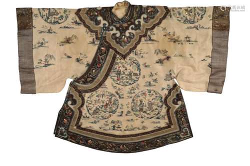 A CHINESE IVORY SILK SHORT ROBE