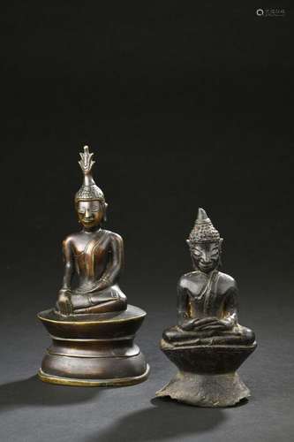 Deux statuettes de bouddha<br />
Birmanie et Laos, XIXe sièc...