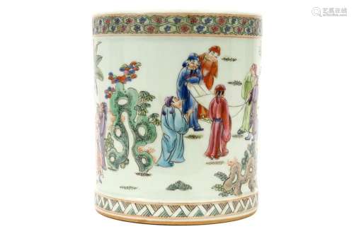20th Cent. Chinese brush pot in porcelain with a Cantonese d...