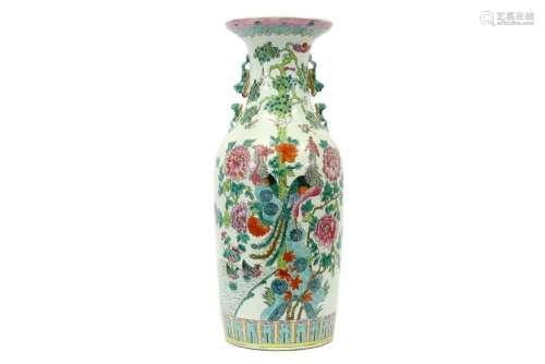 Chinese vase in porcelain with a polychrome decor with birds