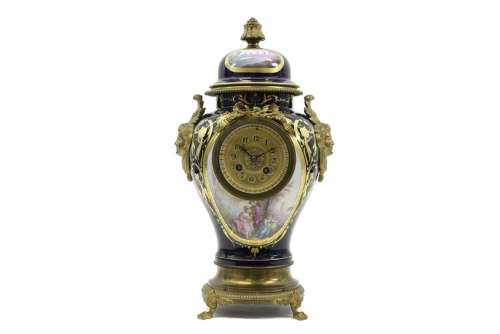 19th Cent. neoclassical clock in Sèvres porcelain …