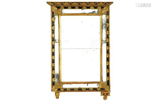 18th Cent. Venetian mirror with a frame in gilded …