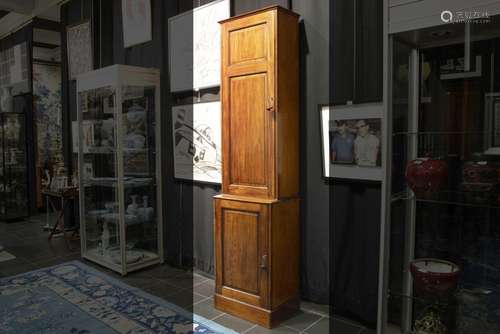 antique English cabinet in mahogany with a one doo…