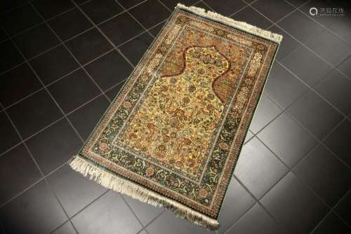 finely knotted Turkish praying rug in silk on silk…