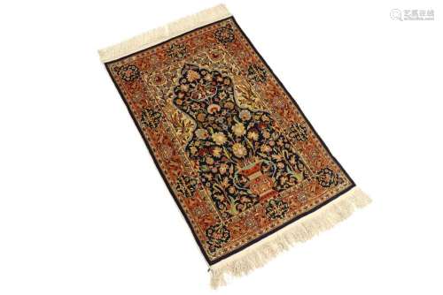 Turkish Hereke praying rug in silk …