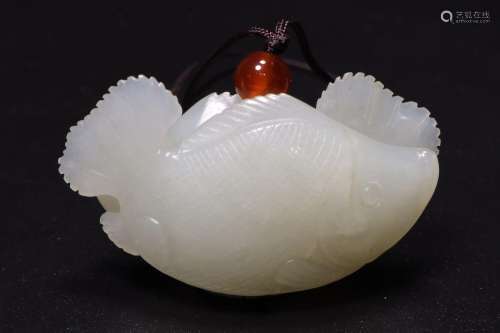 Hetian seed material double fish carving