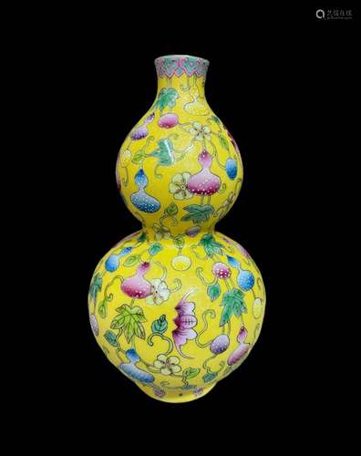 Gourd Vase with Grilled Flowers in Yellow Ground "All G...