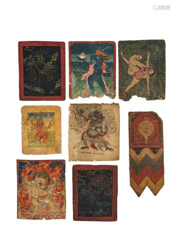 ENSEMBLE DE TSAKLIS PEINTS ET BANNIÈRE RITUELLE TIBET, XVII/...