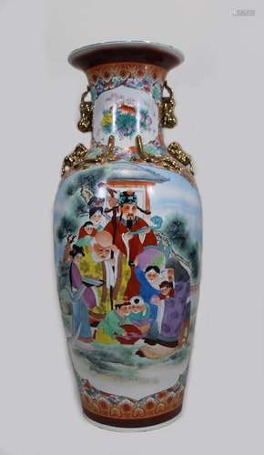 Große Vase, China, Porzellan, polychrom bemalt, figürliche S...