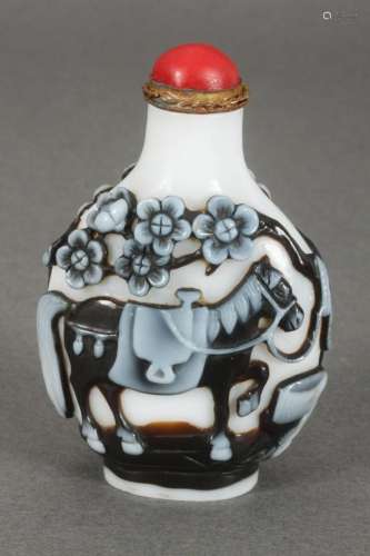 Chinese Qing Dynasty Overlay Glass Snuff Bottle