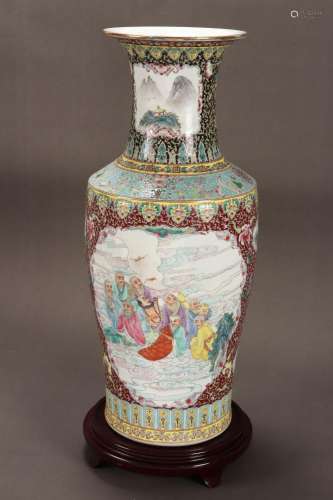 Large Chinese Famille Rose Porcelain Vase,