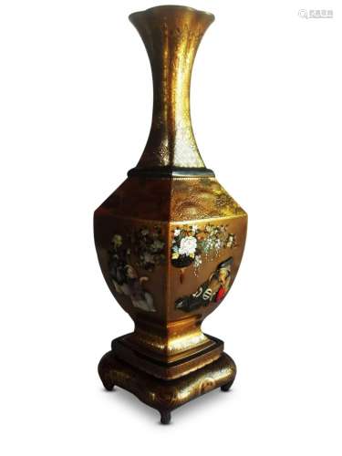 Fine Japanese Meiji Period Shibayama Vase,