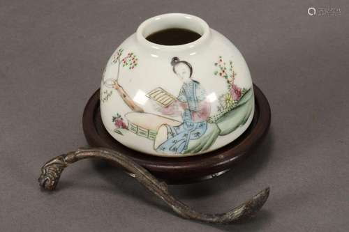 Chinese Late Qing Dynasty Porcelain Water Pot,