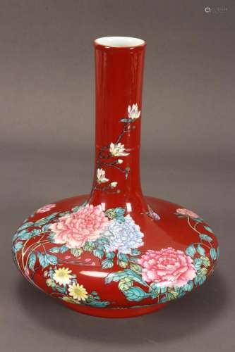 Chinese Porcelain "Chrysanthemum" Vase,