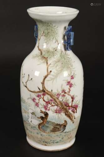 Good Chinese Twin Handled Porcelain Vase,