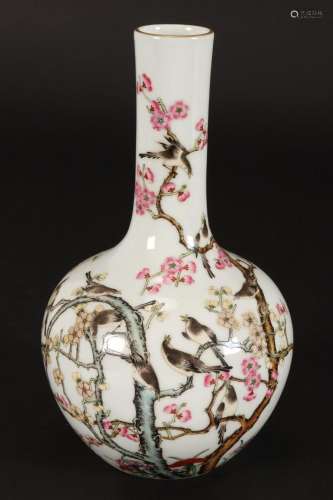 Chinese Porcelain Bottle Vase,
