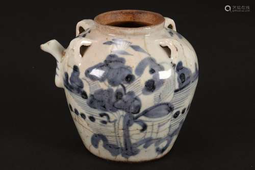 Chinese Qing Dynasty Blue and White Ewer,